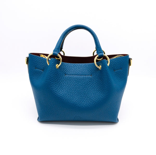 BEATRICE M Blu