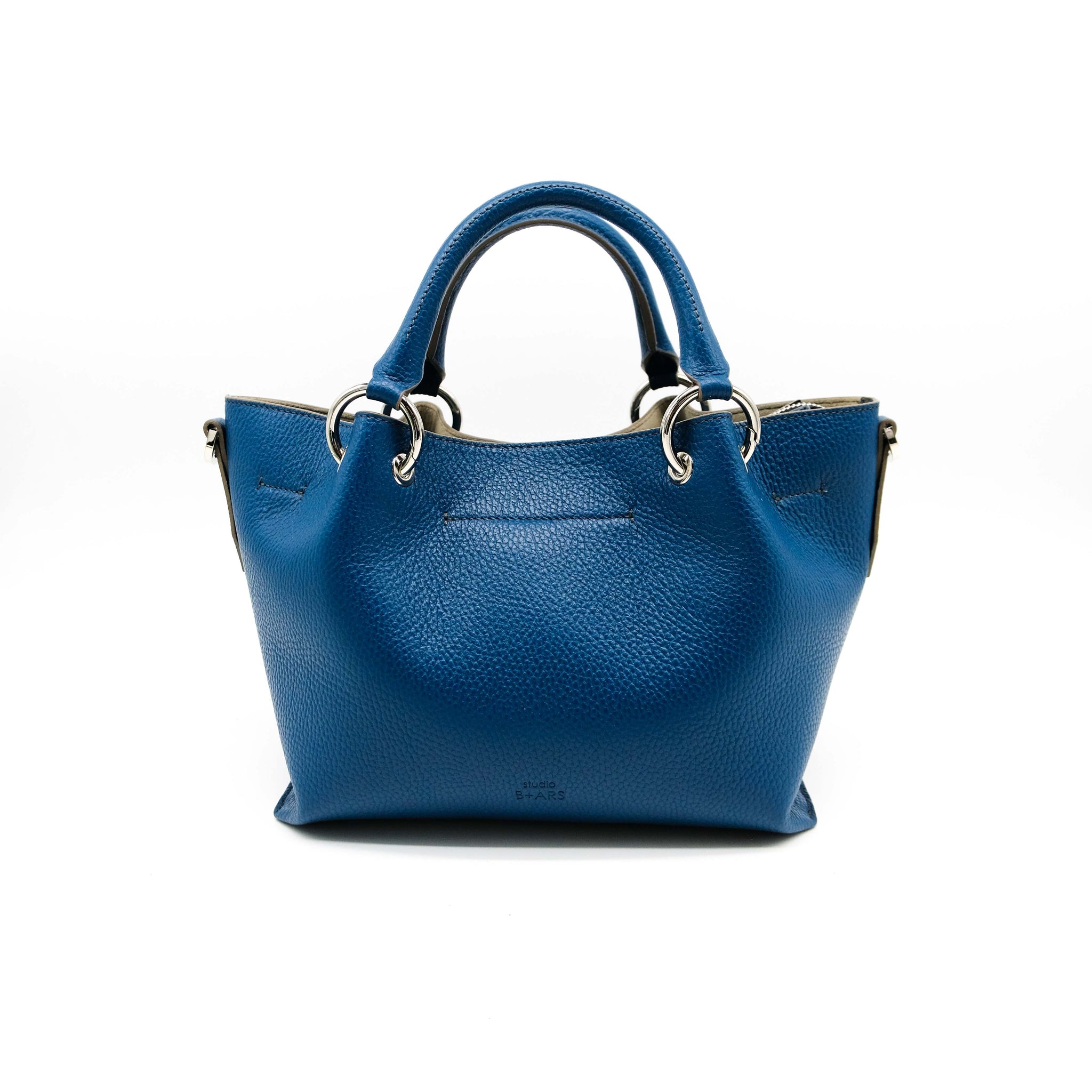BEATRICE M Blu