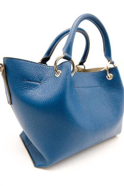 BEATRICE M Blu